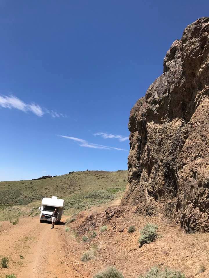 This image has an empty alt attribute; its file name is rv-canyon-boondocking-hwy-95-me-and-rv.jpg